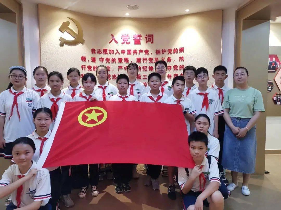 小猫钓鱼游戏龙王版有船